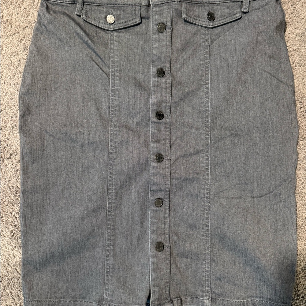 Banana Republic Charcoal Button-Front Pencil Skirt denim grey
